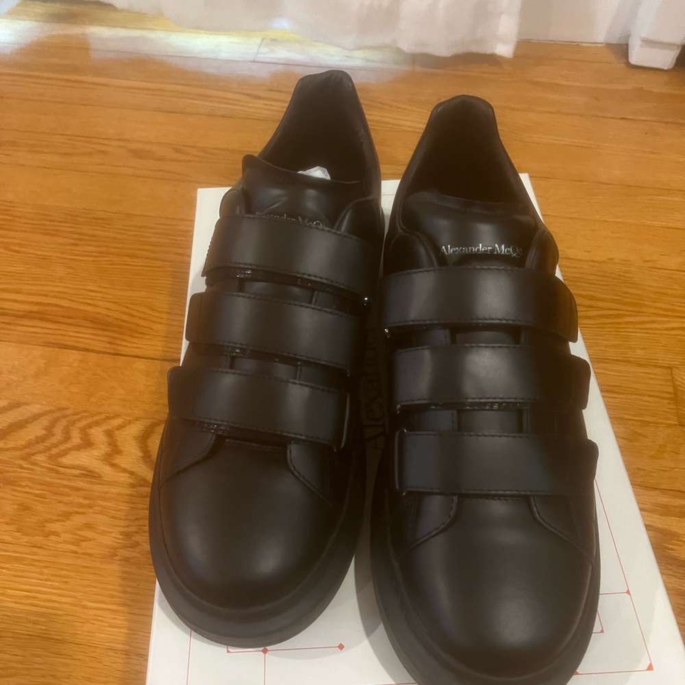 Alexander McQueen Triple Strap Sneakers in Black